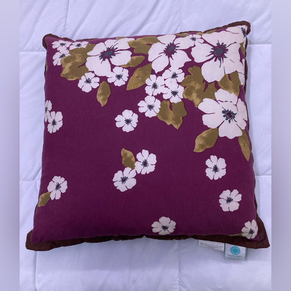 Martha Stewart Collection Floral Accent Pillow in Plum w/ White Flowers (19x19)